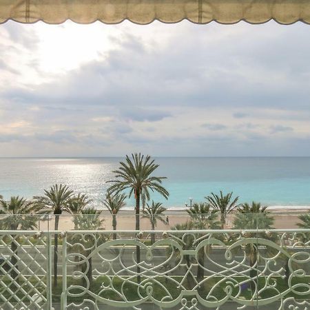 Seafront Modern Apartment Ницца Экстерьер фото