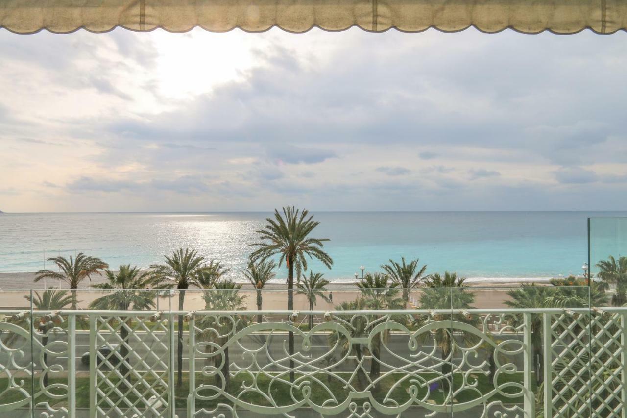 Seafront Modern Apartment Ницца Экстерьер фото